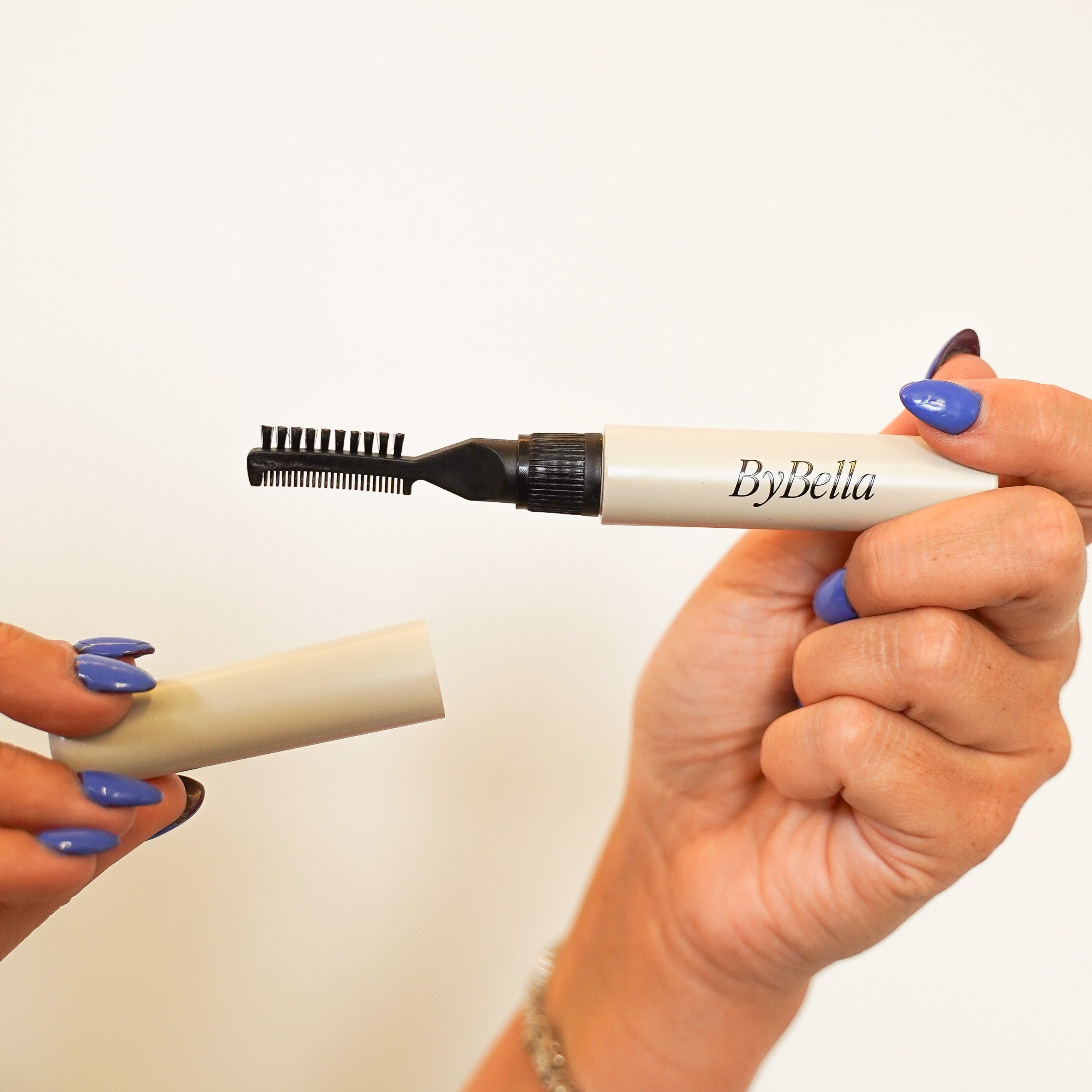 Brow gel showing Brow brush.